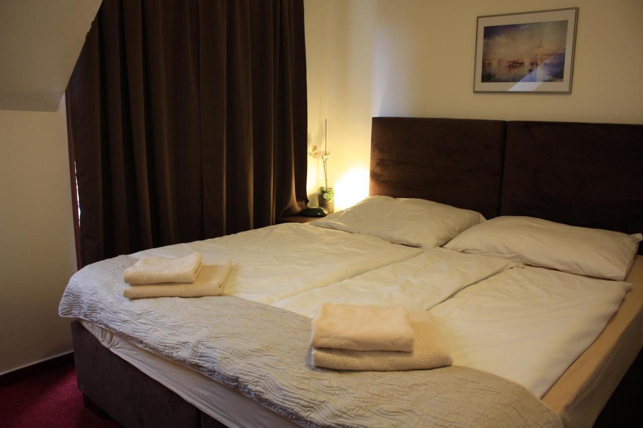 Hotel Premier Trnava Exteriör bild
