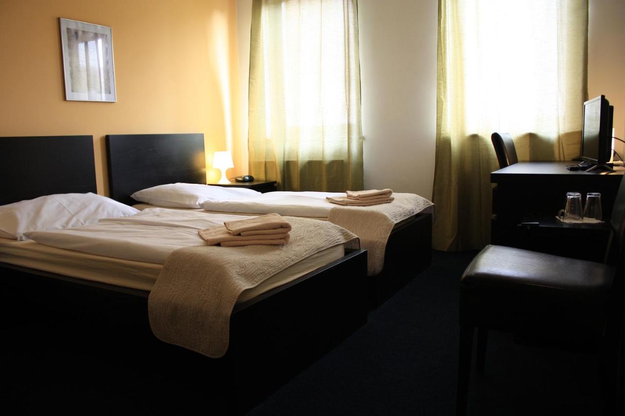 Hotel Premier Trnava Exteriör bild
