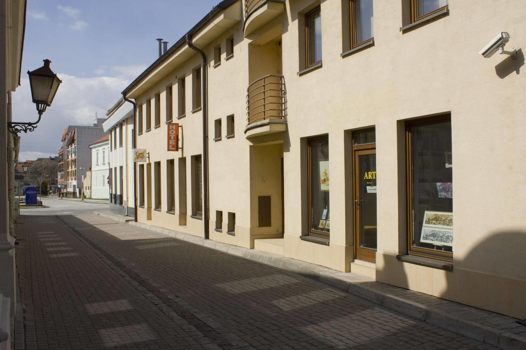 Hotel Premier Trnava Exteriör bild